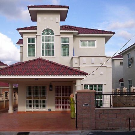 Casa D'Astana Homestay Sungai Petani For Muslim Only Екстер'єр фото